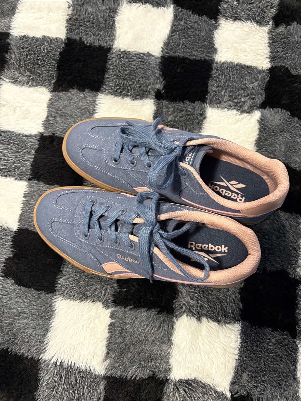Reebok womens Blue and Pink Casual Sneakers